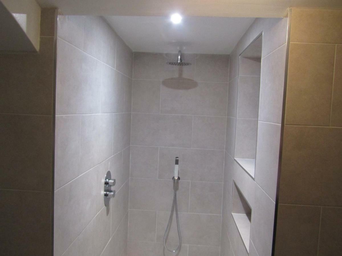 The Apartment, Lower Ground Floor, Clarendon Place 레밍톤 외부 사진