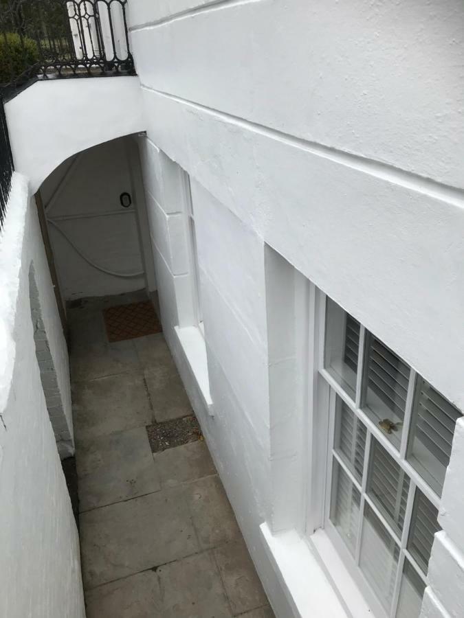 The Apartment, Lower Ground Floor, Clarendon Place 레밍톤 외부 사진